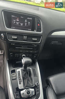 Внедорожник / Кроссовер Audi Q5 2015 в 