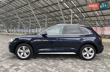 Внедорожник / Кроссовер Audi Q5 2017 в 