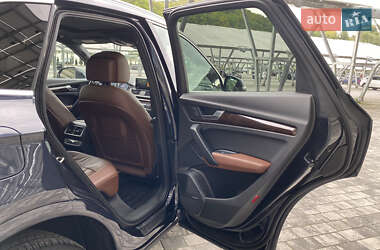 Внедорожник / Кроссовер Audi Q5 2017 в 