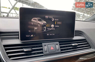 Внедорожник / Кроссовер Audi Q5 2017 в 