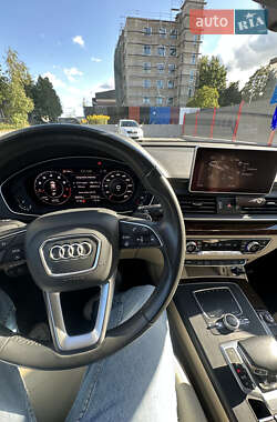 Внедорожник / Кроссовер Audi Q5 2018 в 