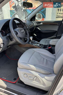 Внедорожник / Кроссовер Audi Q5 2012 в 