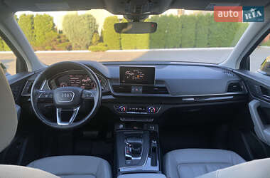 Внедорожник / Кроссовер Audi Q5 2018 в 