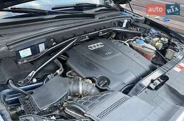 Внедорожник / Кроссовер Audi Q5 2009 в 