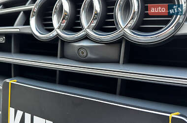 Внедорожник / Кроссовер Audi Q5 2017 в 
