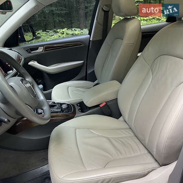 Внедорожник / Кроссовер Audi Q5 2011 в Луцке