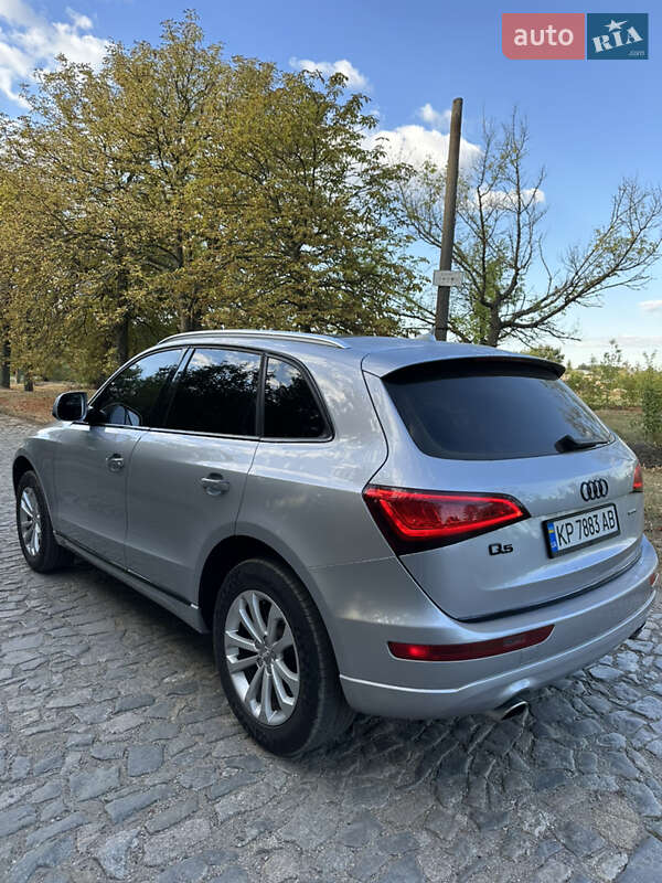 Внедорожник / Кроссовер Audi Q5 2016 в 