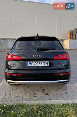 Внедорожник / Кроссовер Audi Q5 2016 в 