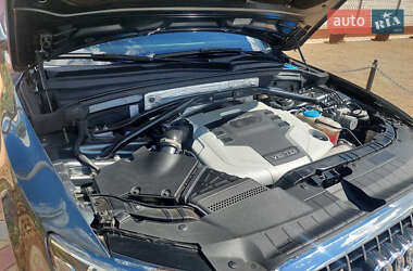Внедорожник / Кроссовер Audi Q5 2009 в 