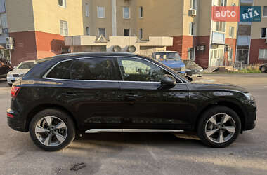Внедорожник / Кроссовер Audi Q5 2024 в 