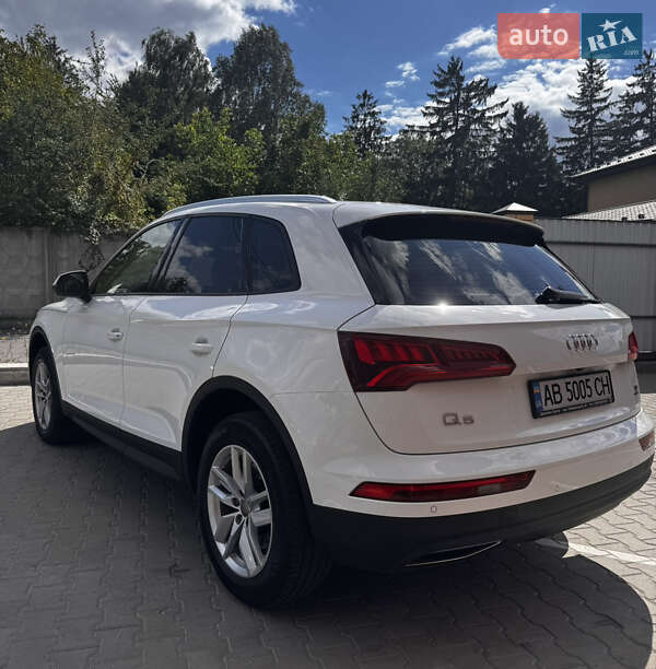 Внедорожник / Кроссовер Audi Q5 2017 в Виннице