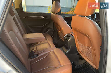 Позашляховик / Кросовер Audi Q5 2011 в 