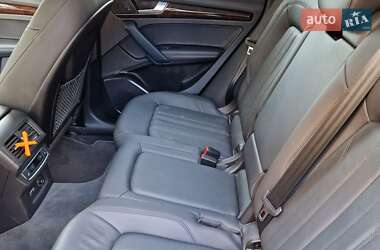 Внедорожник / Кроссовер Audi Q5 2020 в 