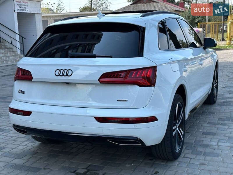 Внедорожник / Кроссовер Audi Q5 2017 в Львове