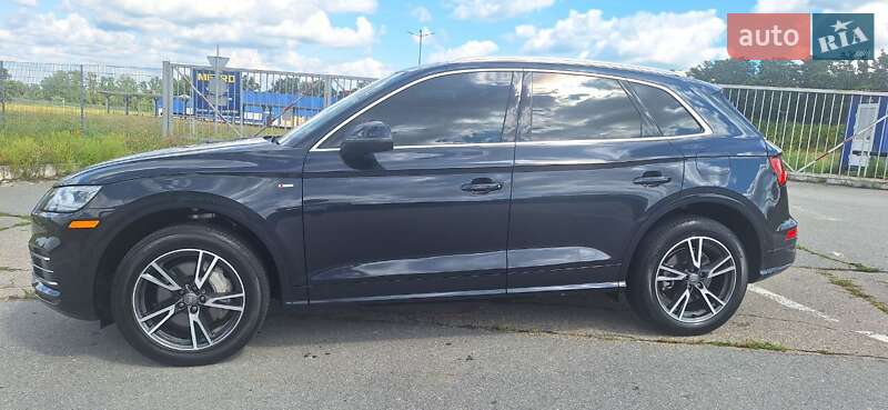 Внедорожник / Кроссовер Audi Q5 2020 в Харькове