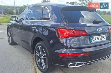 Внедорожник / Кроссовер Audi Q5 2020 в 