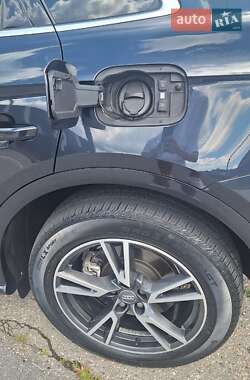 Внедорожник / Кроссовер Audi Q5 2020 в 