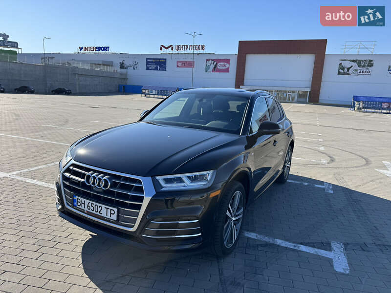 Внедорожник / Кроссовер Audi Q5 2017 в Одессе