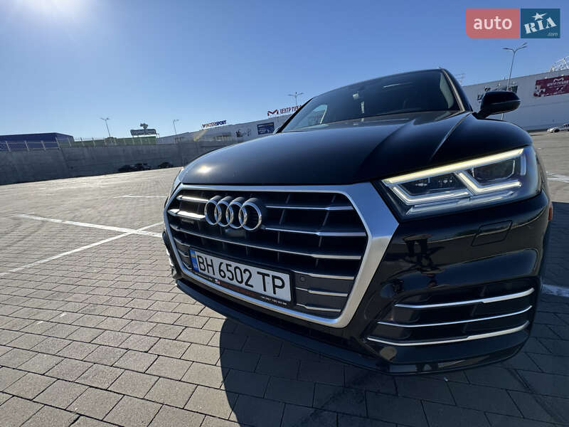 Внедорожник / Кроссовер Audi Q5 2017 в Одессе