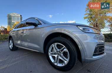 Позашляховик / Кросовер Audi Q5 2017 в 