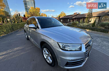 Позашляховик / Кросовер Audi Q5 2017 в 