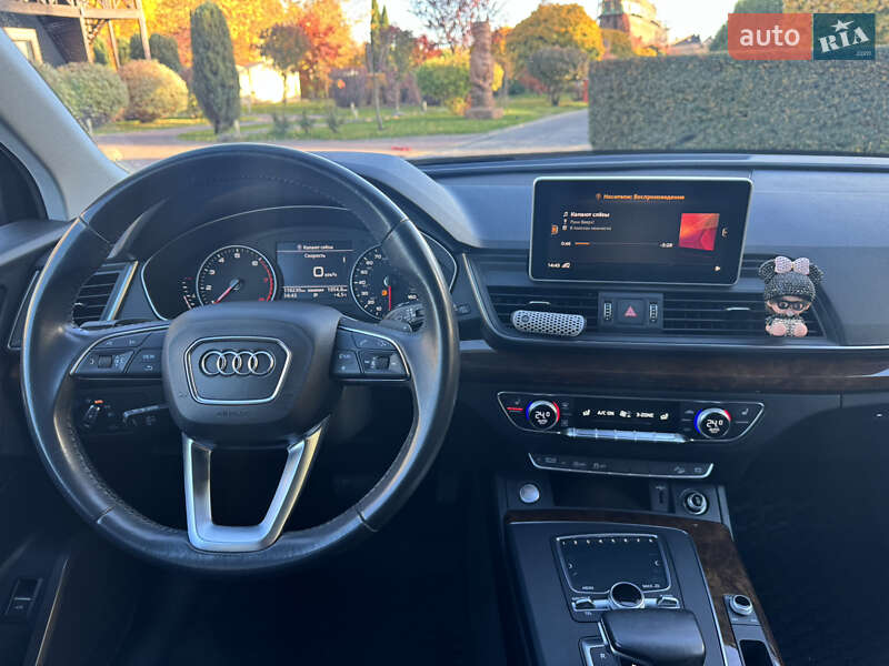 Внедорожник / Кроссовер Audi Q5 2017 в Днепре