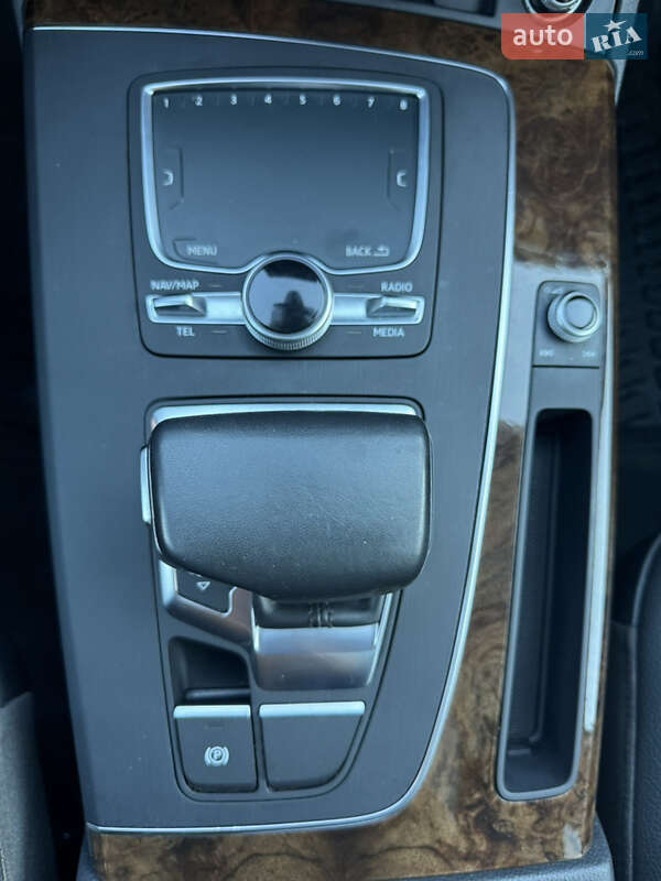 Внедорожник / Кроссовер Audi Q5 2017 в Днепре