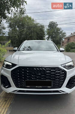 Позашляховик / Кросовер Audi Q5 2023 в Новомосковську