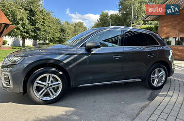 Внедорожник / Кроссовер Audi Q5 2020 в 