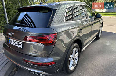 Внедорожник / Кроссовер Audi Q5 2020 в 