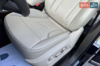 Позашляховик / Кросовер Audi Q5 2015 в 