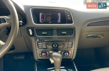 Внедорожник / Кроссовер Audi Q5 2011 в 