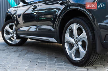 Позашляховик / Кросовер Audi Q5 2020 в 