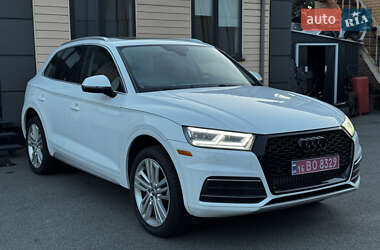 Внедорожник / Кроссовер Audi Q5 2018 в 