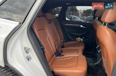 Внедорожник / Кроссовер Audi Q5 2010 в 