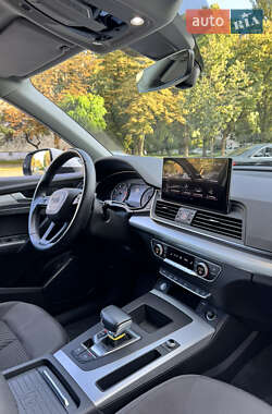Внедорожник / Кроссовер Audi Q5 2021 в 