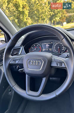 Внедорожник / Кроссовер Audi Q5 2021 в 