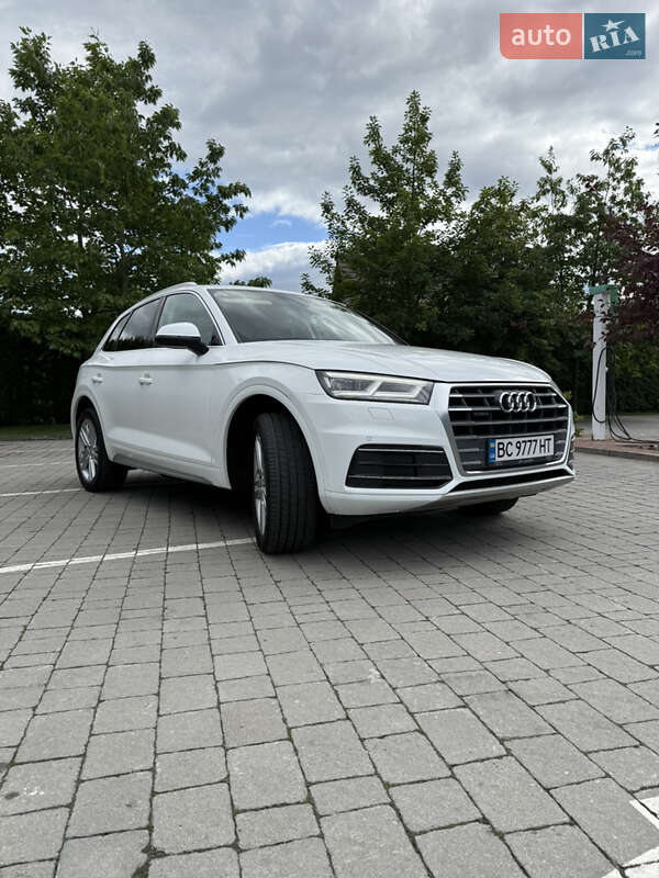 Позашляховик / Кросовер Audi Q5 2020 в Львові