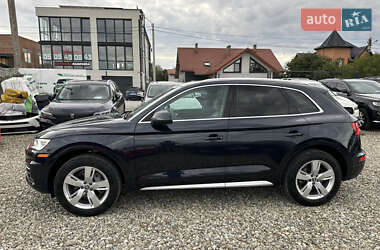 Внедорожник / Кроссовер Audi Q5 2018 в 