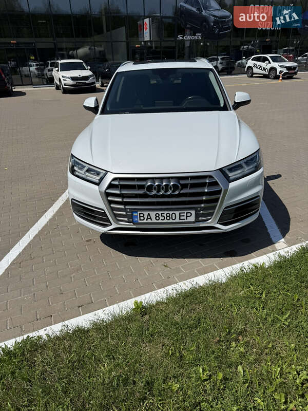 Внедорожник / Кроссовер Audi Q5 2019 в 