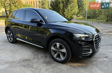 Внедорожник / Кроссовер Audi Q5 2022 в 