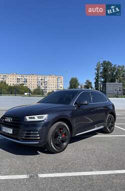 Внедорожник / Кроссовер Audi Q5 2018 в 