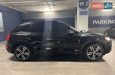 Внедорожник / Кроссовер Audi Q5 2018 в 