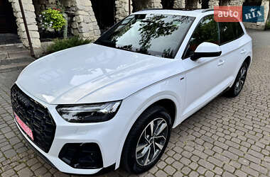 Внедорожник / Кроссовер Audi Q5 2024 в 