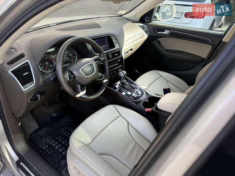 Позашляховик / Кросовер Audi Q5 2015 в Львові