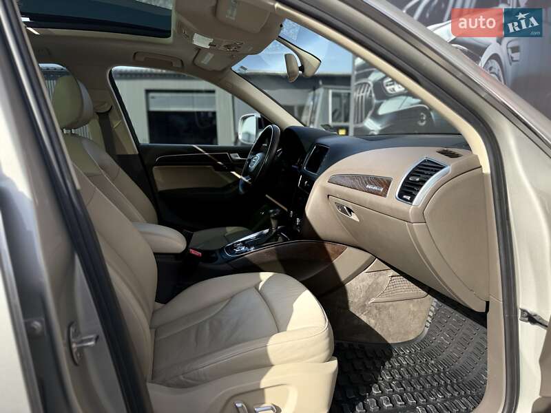 Позашляховик / Кросовер Audi Q5 2015 в Львові