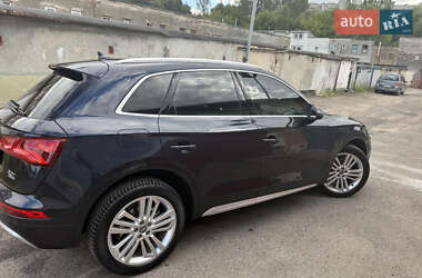 Внедорожник / Кроссовер Audi Q5 2017 в 