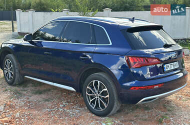 Внедорожник / Кроссовер Audi Q5 2018 в 