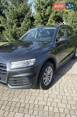 Внедорожник / Кроссовер Audi Q5 2017 в Мукачево