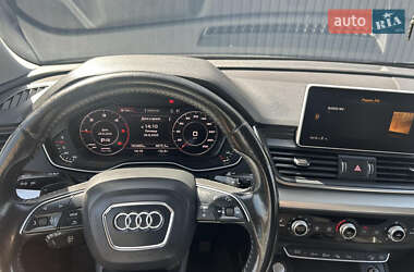 Внедорожник / Кроссовер Audi Q5 2017 в Мукачево